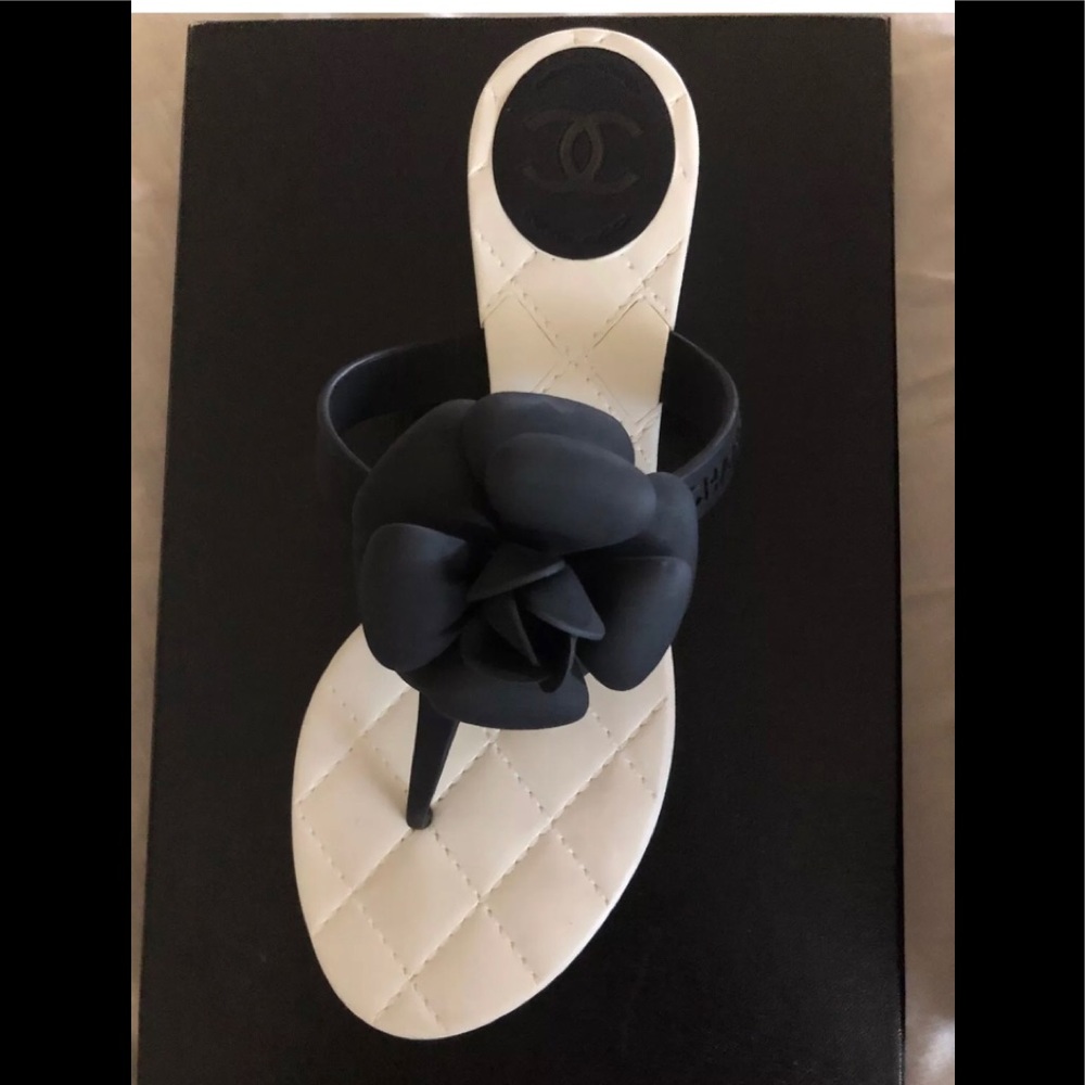 Chanel sandal-Authentic